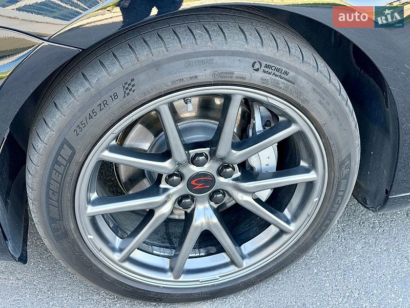 Седан Tesla Model 3 2019 в Дніпрі