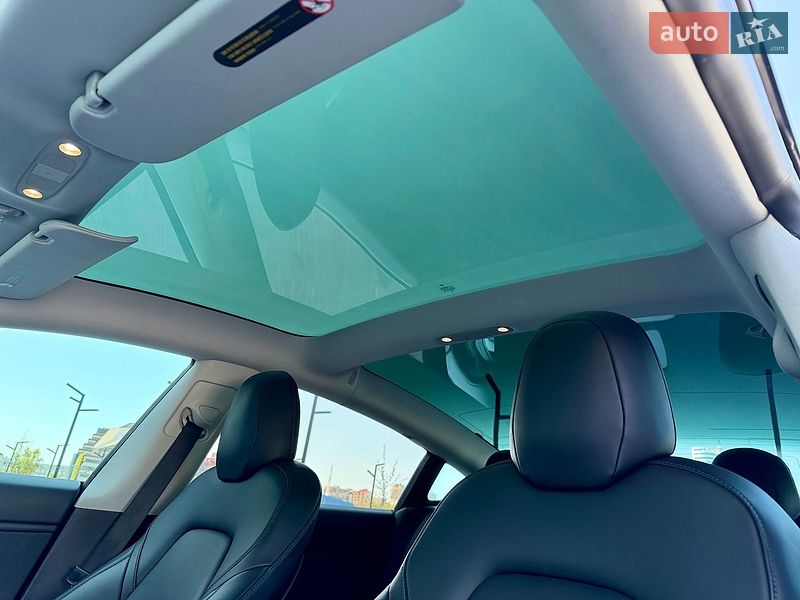 Седан Tesla Model 3 2019 в Дніпрі