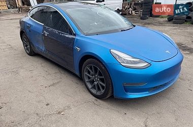 Седан Tesla Model 3 2018 в Киеве