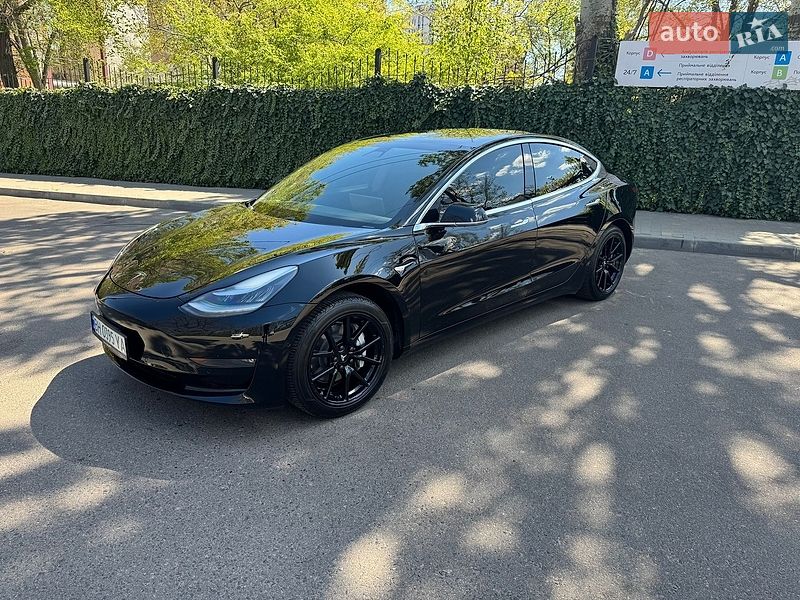 Седан Tesla Model 3 2019 в Одессе