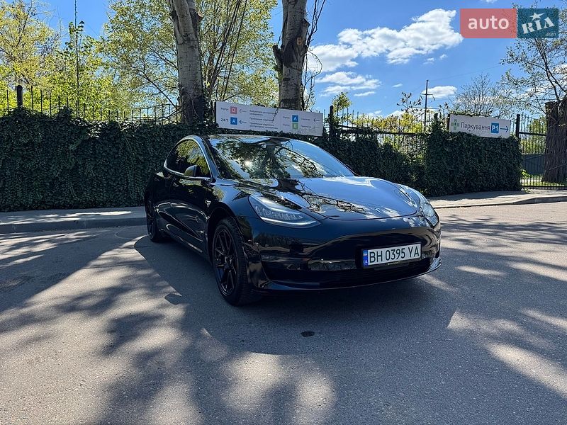 Седан Tesla Model 3 2019 в Одессе