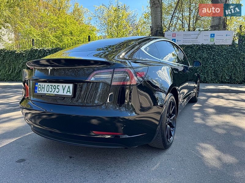 Седан Tesla Model 3 2019 в Одессе