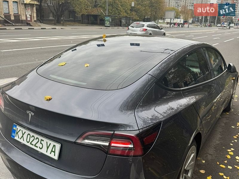 Седан Tesla Model 3 2021 в Харкові