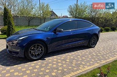Седан Tesla Model 3 2022 в Ивано-Франковске