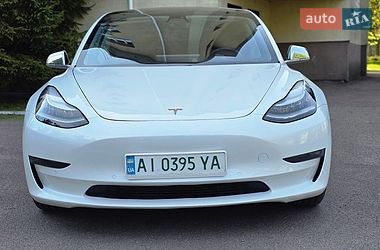 Седан Tesla Model 3 2020 в Черкассах