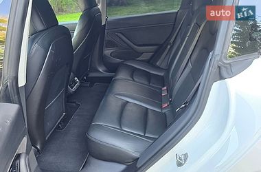 Седан Tesla Model 3 2020 в Черкассах