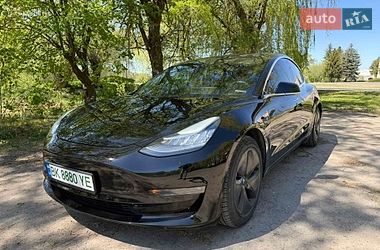 Седан Tesla Model 3 2018 в Ровно