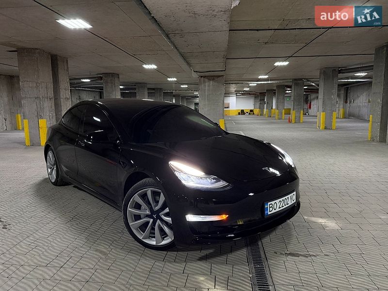 Седан Tesla Model 3 2018 в Тернополе