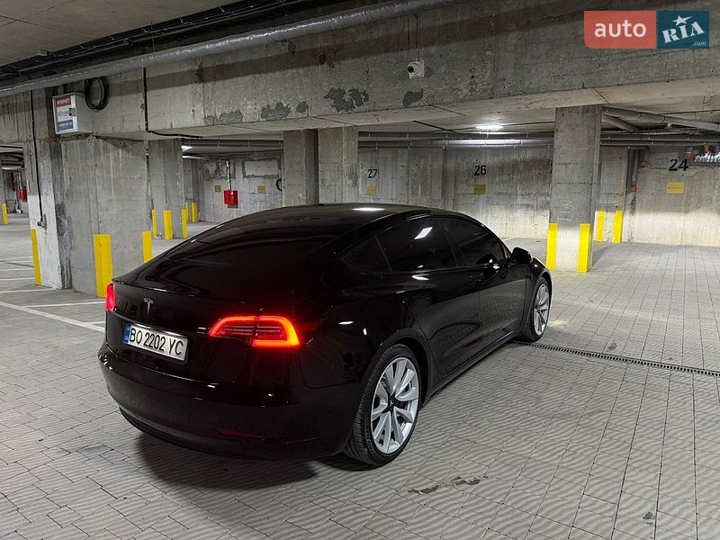 Седан Tesla Model 3 2018 в Тернополе