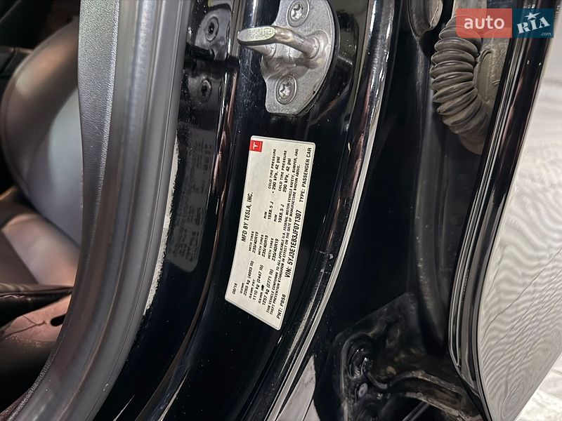 Седан Tesla Model 3 2018 в Тернополе