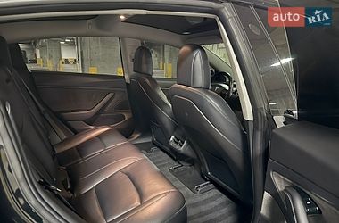 Седан Tesla Model 3 2018 в Тернополе