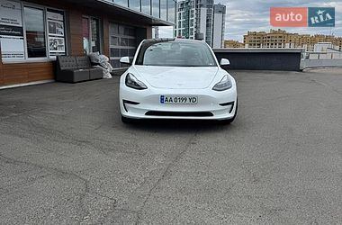Седан Tesla Model 3 2022 в Киеве