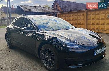 Седан Tesla Model 3 2018 в Киеве