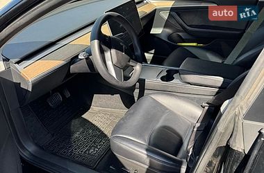 Седан Tesla Model 3 2023 в Калуше