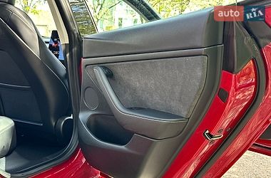 Седан Tesla Model 3 2021 в Золочеве