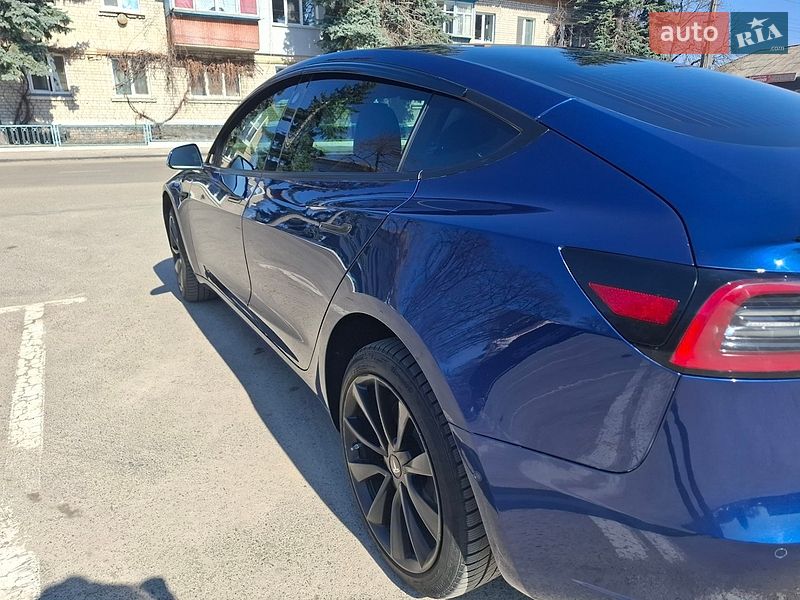 Седан Tesla Model 3 2019 в Киеве