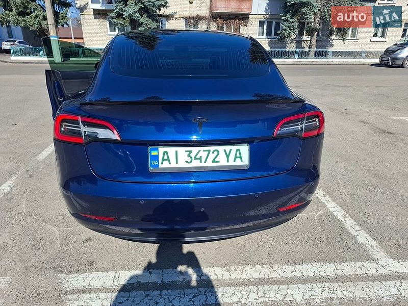 Седан Tesla Model 3 2019 в Киеве