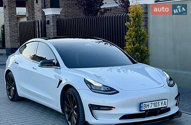 Седан Tesla Model 3 2019 в Одесі
