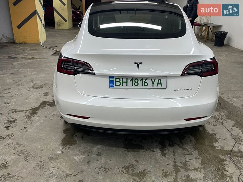 Седан Tesla Model 3 2019 в Одессе