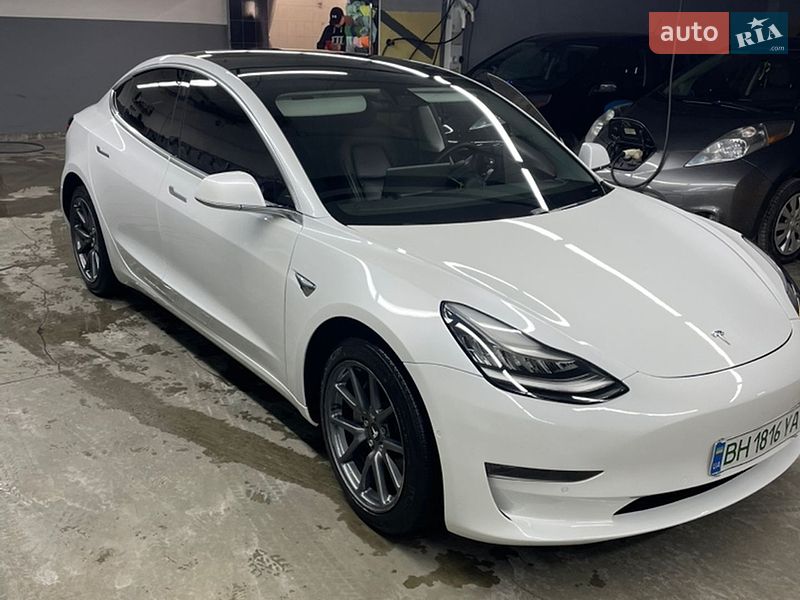 Седан Tesla Model 3 2019 в Одессе