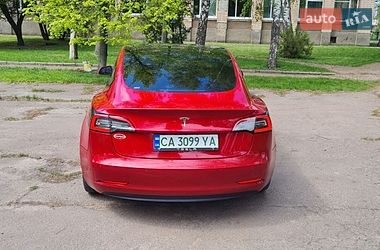 Седан Tesla Model 3 2022 в Черкассах