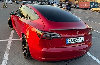 Седан Tesla Model 3 2022 в Киеве