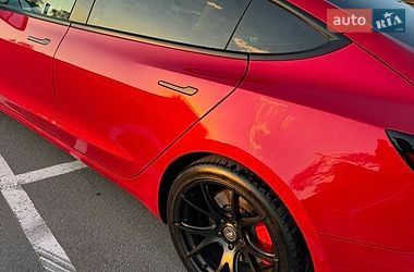 Седан Tesla Model 3 2022 в Киеве