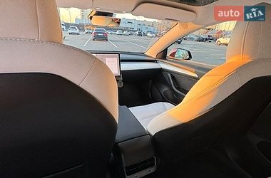 Седан Tesla Model 3 2022 в Киеве