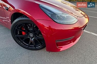 Седан Tesla Model 3 2022 в Киеве
