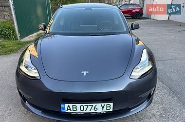 Седан Tesla Model 3 2023 в Виннице