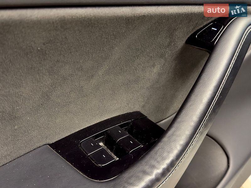 Седан Tesla Model 3 2019 в Николаеве
