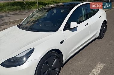 Седан Tesla Model 3 2022 в Києві