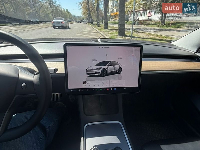 Седан Tesla Model 3 2022 в Києві