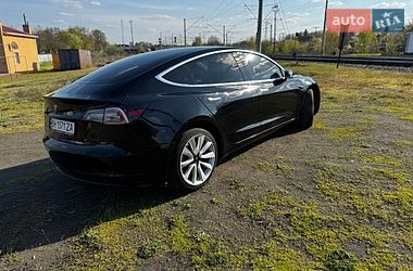 Седан Tesla Model 3 2018 в Киеве