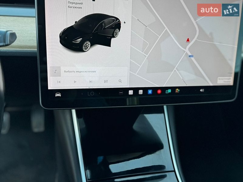 Седан Tesla Model 3 2018 в Киеве