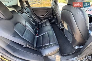 Седан Tesla Model 3 2018 в Киеве