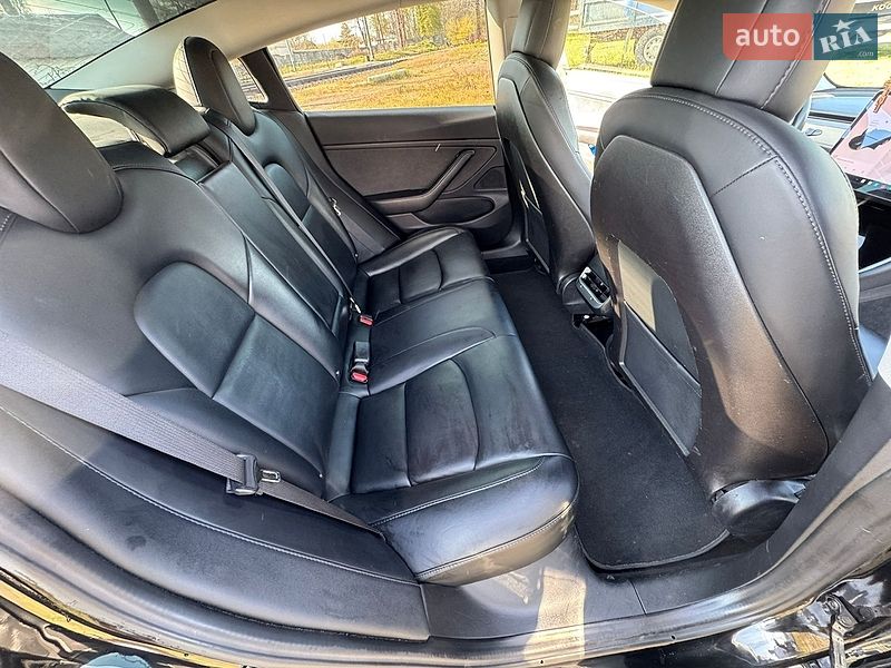 Седан Tesla Model 3 2018 в Киеве
