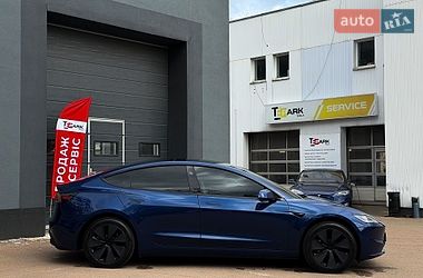 Седан Tesla Model 3 2025 в Києві