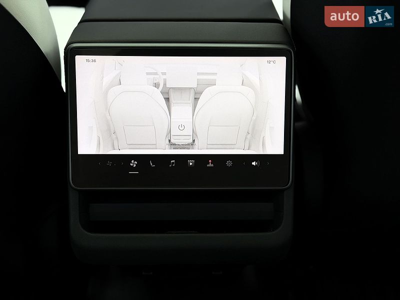 Седан Tesla Model 3 2025 в Києві