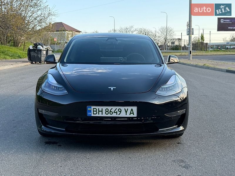 Седан Tesla Model 3 2020 в Одессе