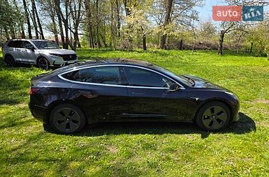 Седан Tesla Model 3 2018 в Бердичеве