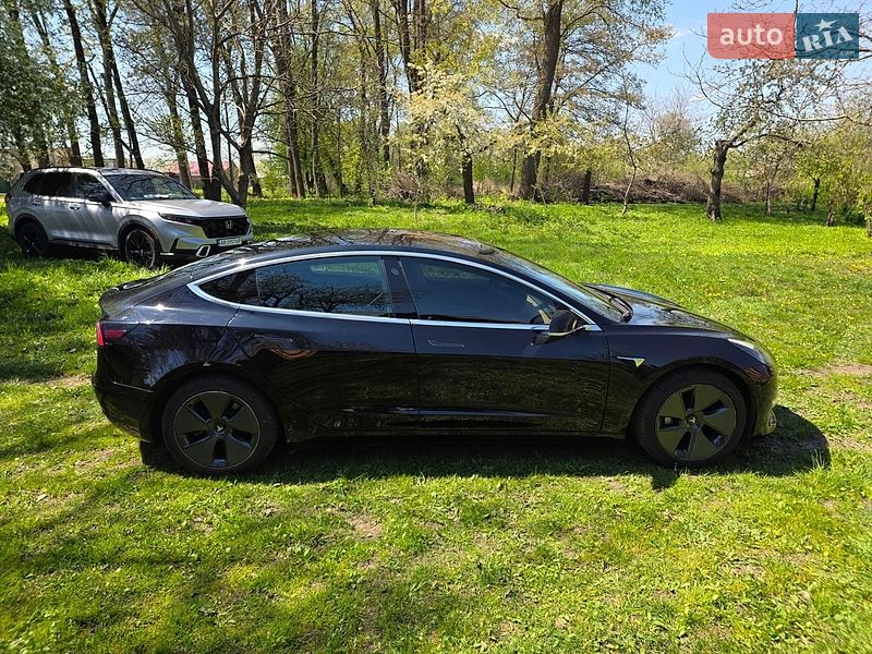 Седан Tesla Model 3 2018 в Бердичеве