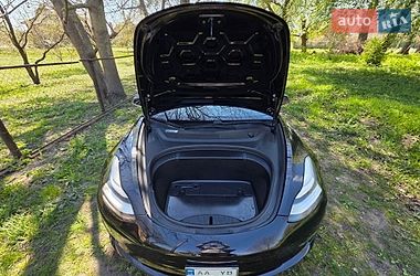 Седан Tesla Model 3 2018 в Бердичеве
