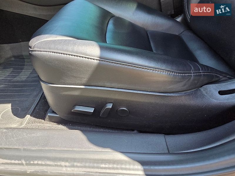 Седан Tesla Model 3 2018 в Бердичеве
