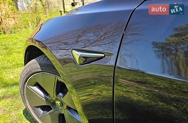 Седан Tesla Model 3 2018 в Бердичеве