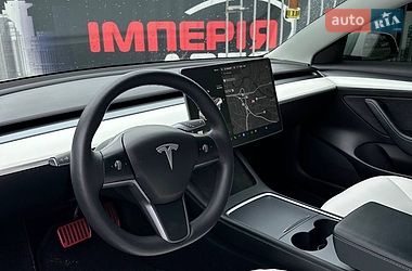 Седан Tesla Model 3 2021 в Чернигове