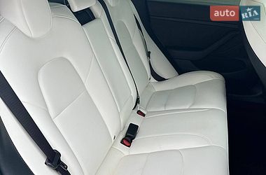 Седан Tesla Model 3 2021 в Чернигове