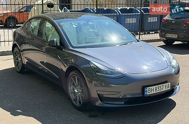 Седан Tesla Model 3 2023 в Одесі