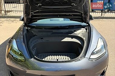 Седан Tesla Model 3 2023 в Одесі
