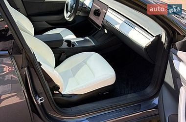 Седан Tesla Model 3 2023 в Одесі